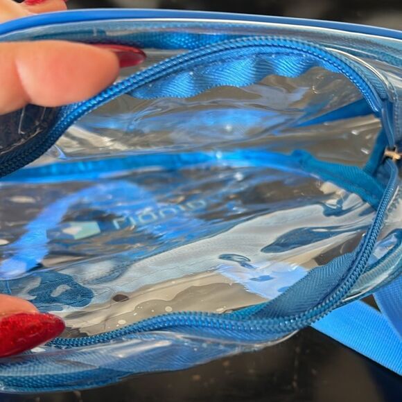 New Liquid IV Clear Bag - Picture 4 of 6